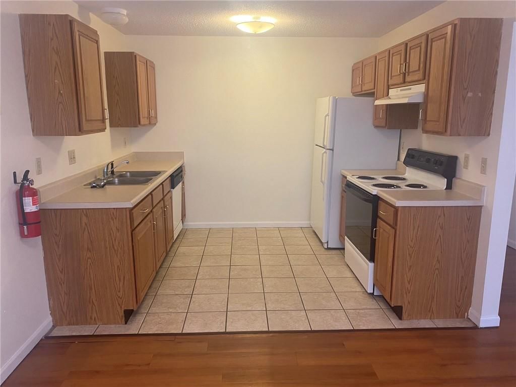 109 Commercial Street — photo 13