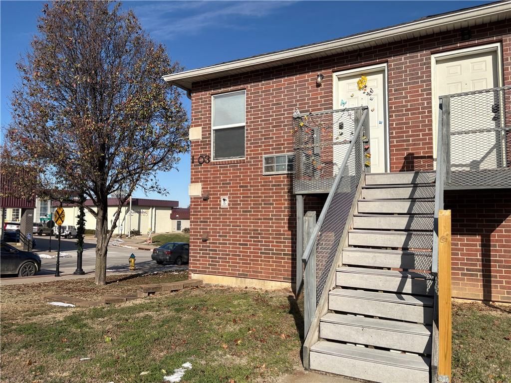 109 Commercial Street — photo 21