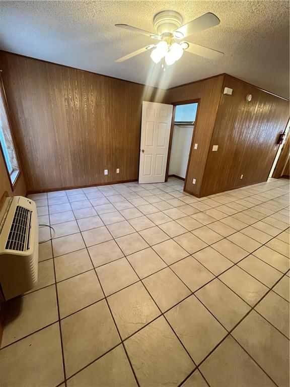 109 Commercial Street — photo 46