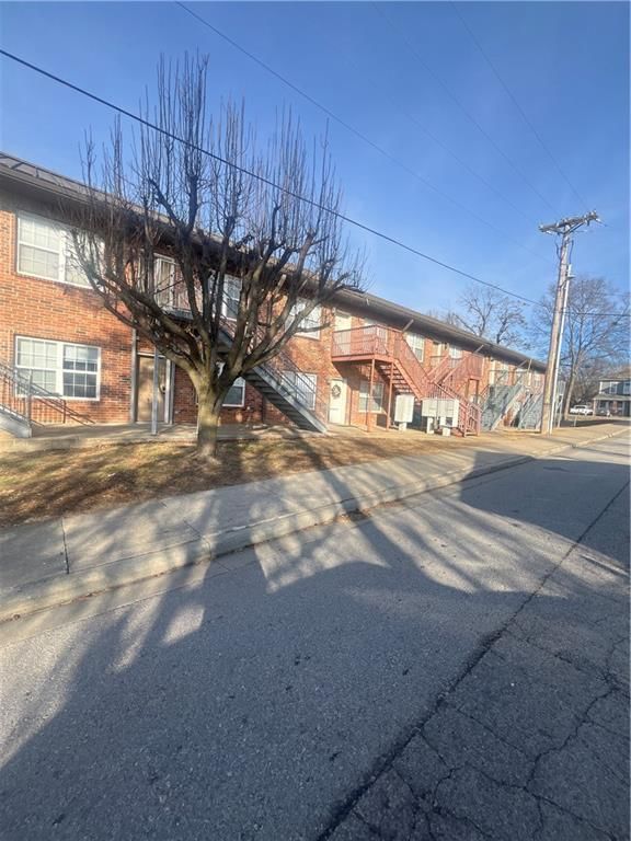 109 Commercial Street — photo 73