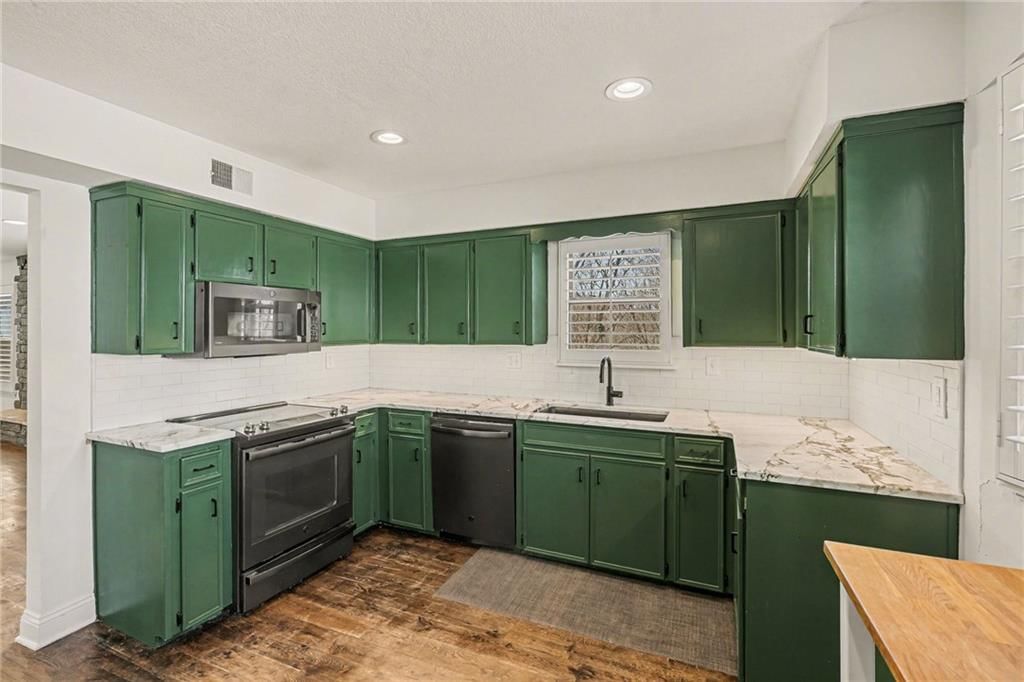 6706 NW Lawson Lane — photo 12