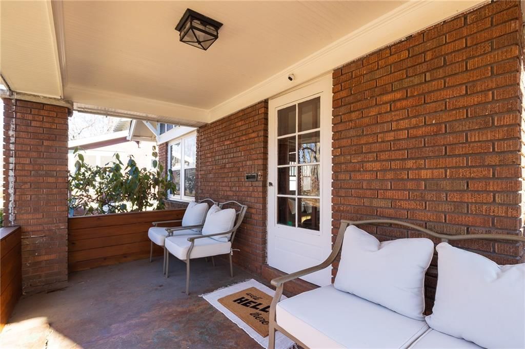 5929 Kenwood Avenue — photo 3