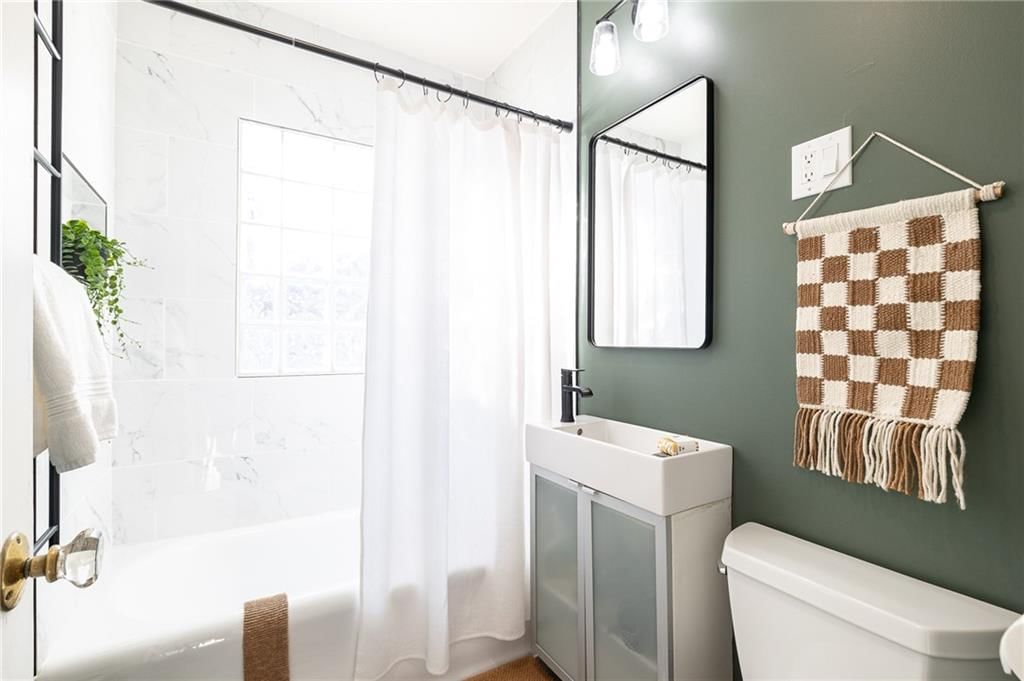 5929 Kenwood Avenue — photo 21