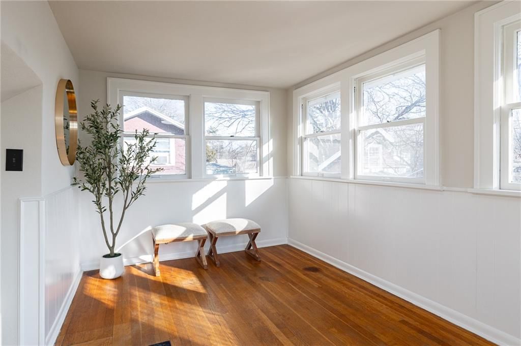 5929 Kenwood Avenue — photo 26