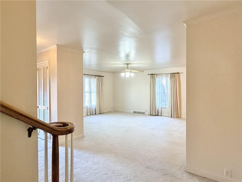 502 Ridgeway Street — photo 8