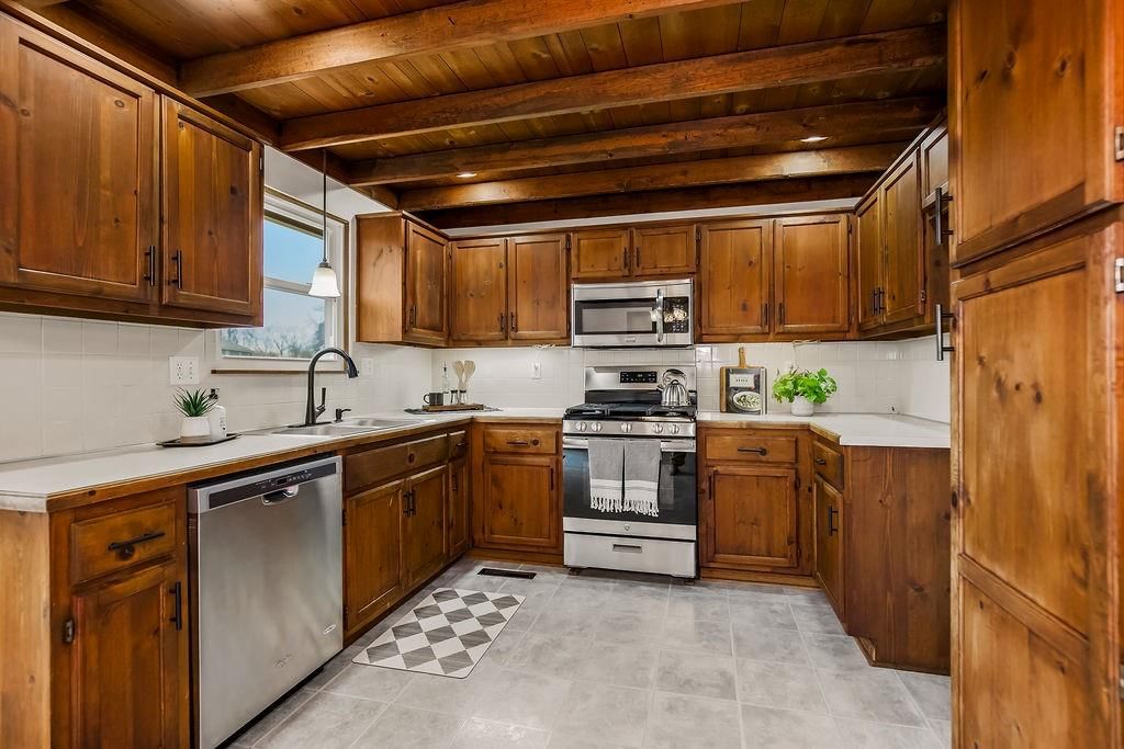 211 SW Cross Creek Drive — photo 8