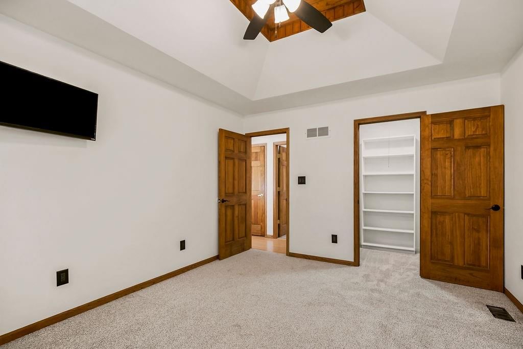 211 SW Cross Creek Drive — photo 15