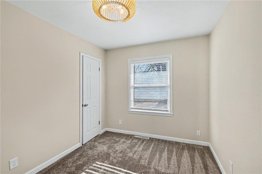 6701 E 136th Street — photo 14