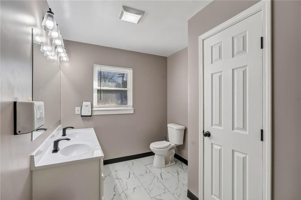 10601 Blue Ridge Boulevard — photo 37
