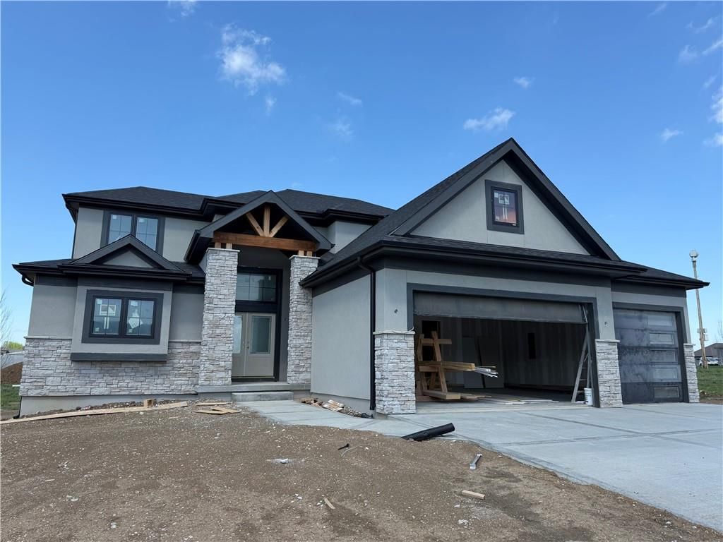 1004 Wilds Parkway — photo 1