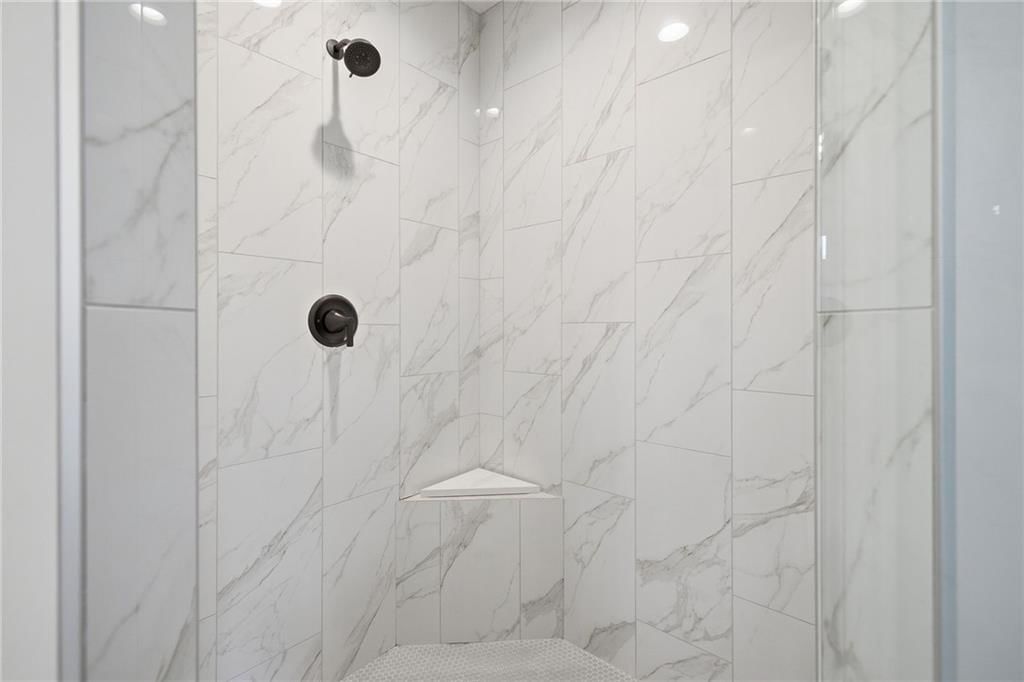1004 Wilds Parkway — photo 32