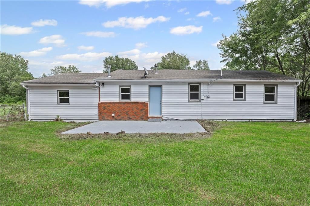 18714 S Lakeside Lane — photo 33