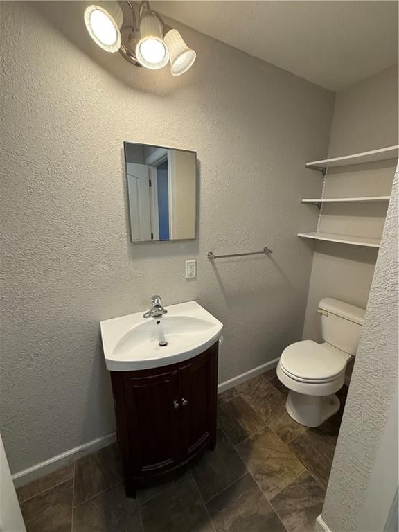 623 E 5TH Street — photo 8