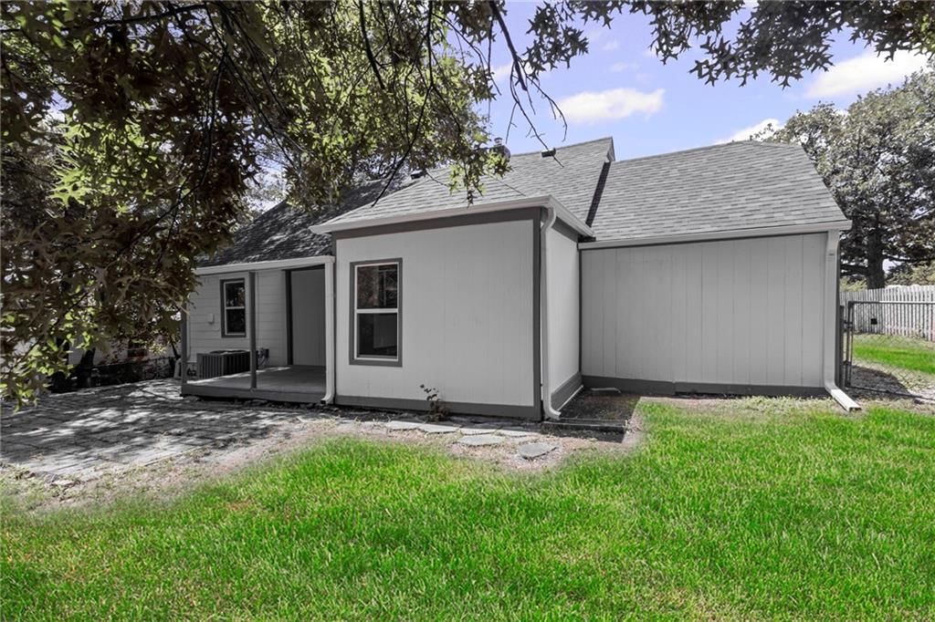 3029 S 9th Place — photo 36