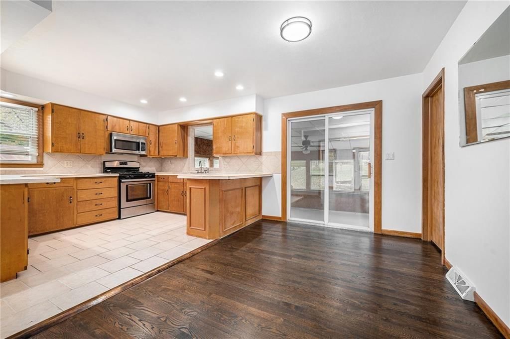 8016 E 75th Street — photo 10