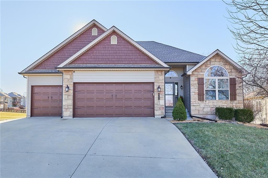 707 Tomahawk Court — photo 2
