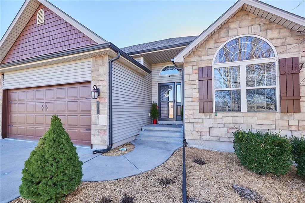 707 Tomahawk Court — photo 4