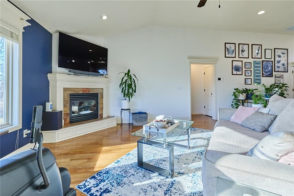 707 Tomahawk Court — photo 17