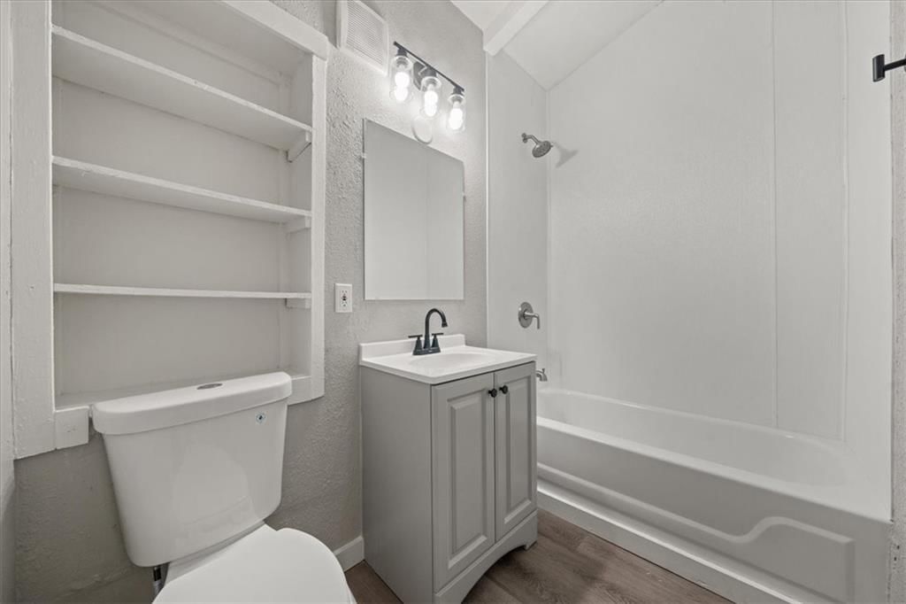 4027 E 45th Street — photo 22