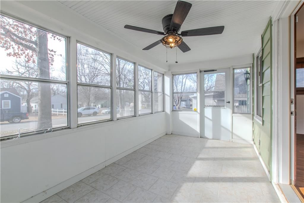904 Pinkston Street — photo 3
