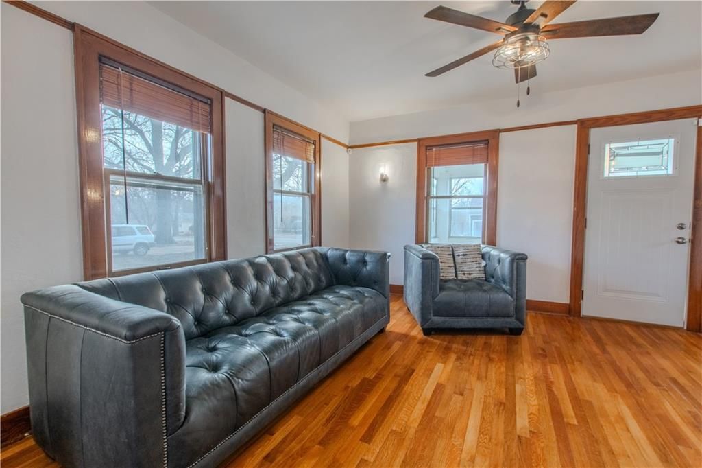 904 Pinkston Street — photo 7