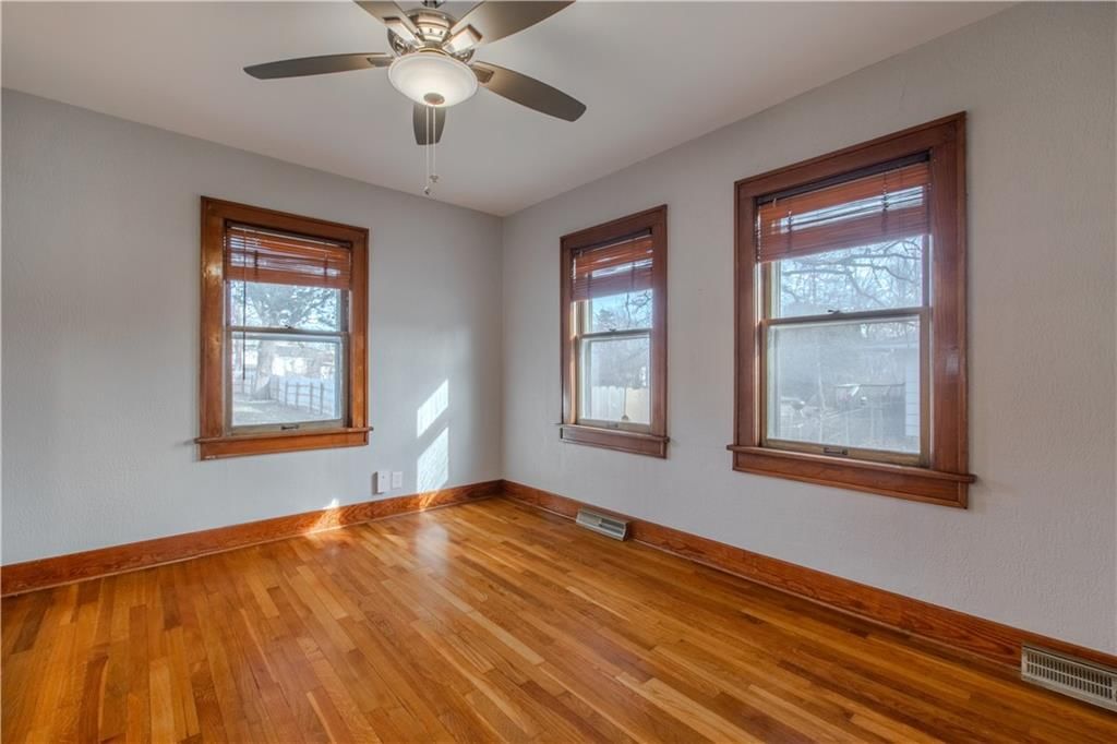 904 Pinkston Street — photo 11