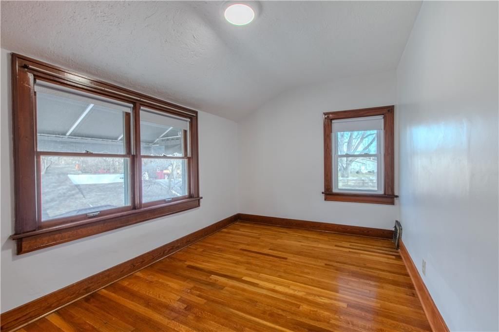 904 Pinkston Street — photo 32