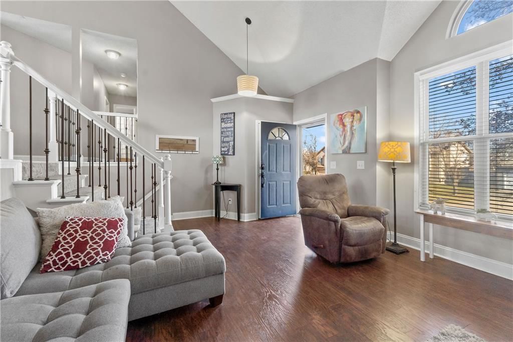 16372 S Sunset Street — photo 3