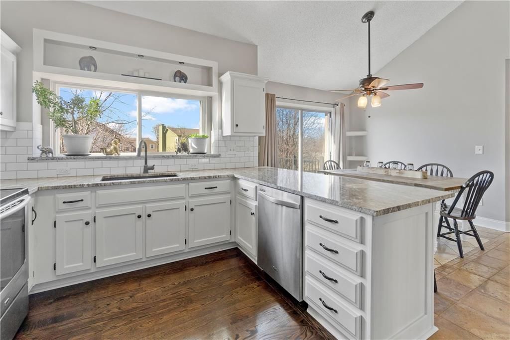 16372 S Sunset Street — photo 9