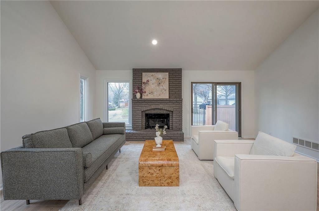 12891 Cambridge Court — photo 15
