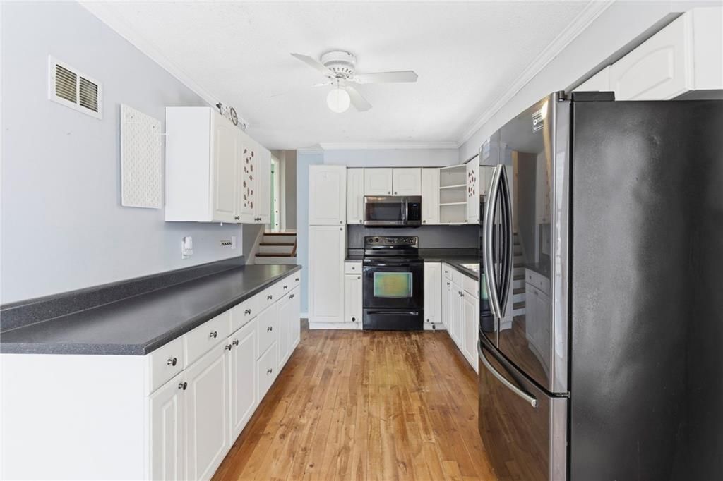 9900 OAKDELL Street — photo 6