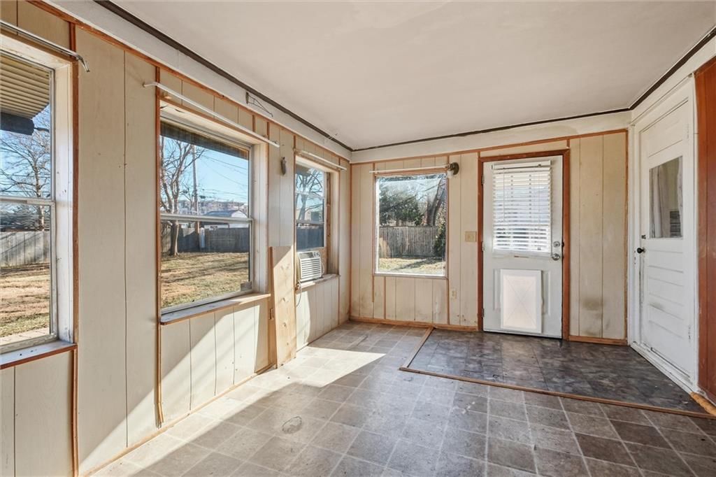 7821 Robinson Street — photo 26