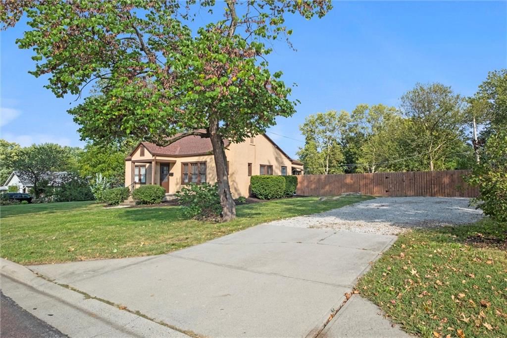 7821 Robinson Street — photo 28