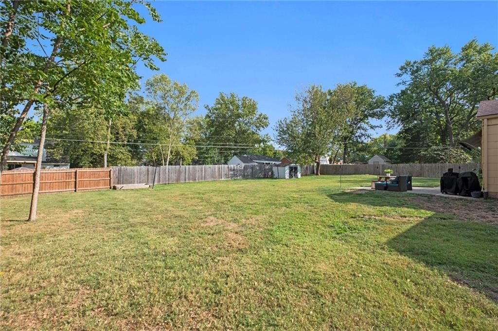 7821 Robinson Street — photo 30