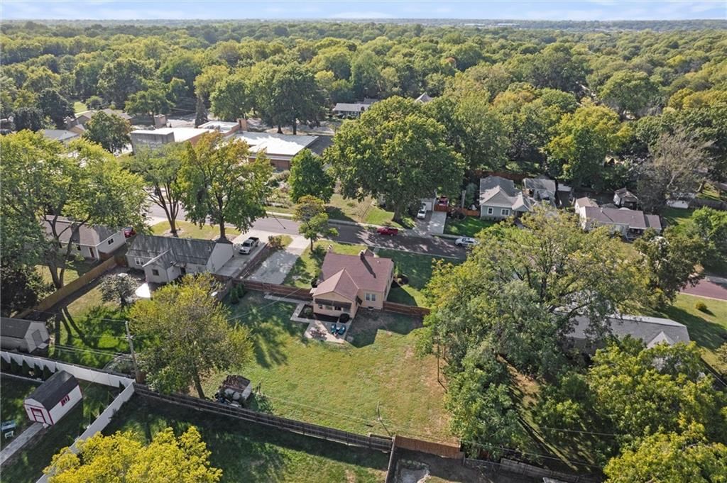 7821 Robinson Street — photo 34