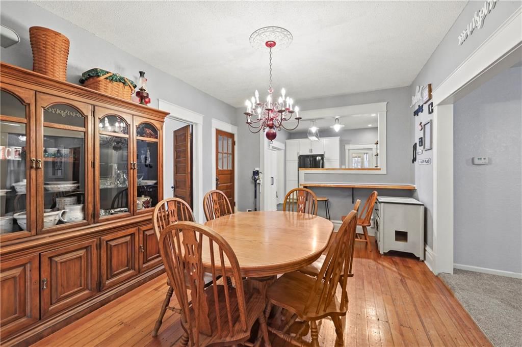406 S Russell Street — photo 5