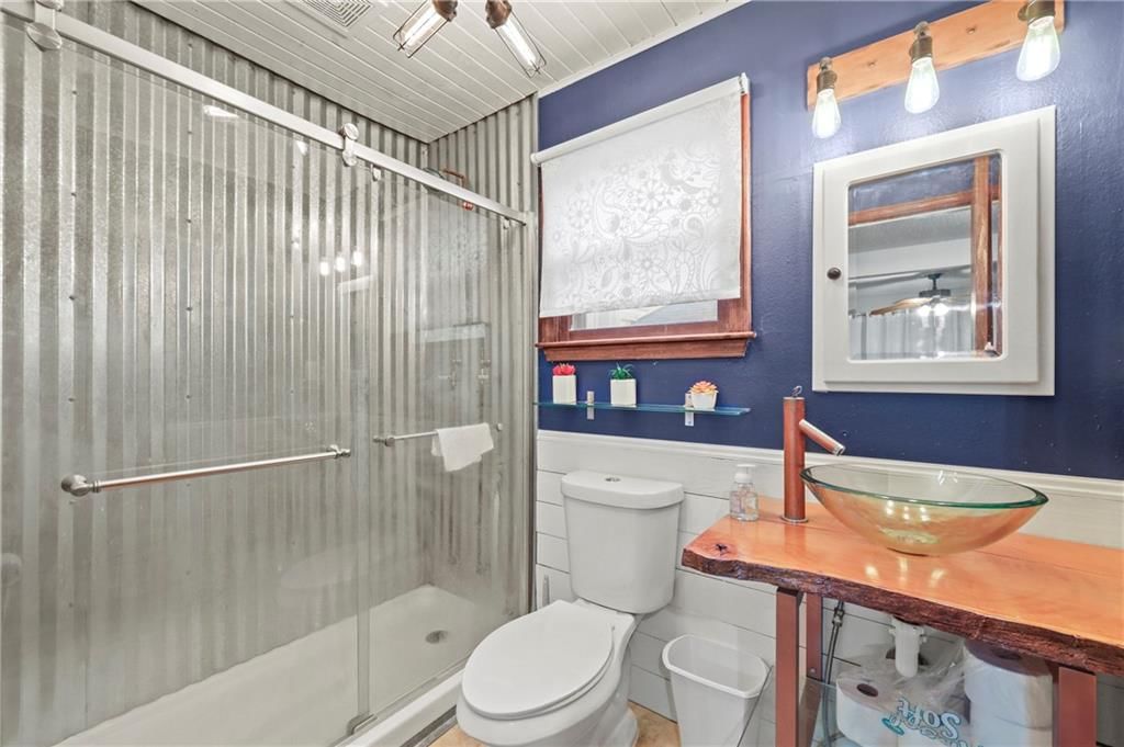 406 S Russell Street — photo 11