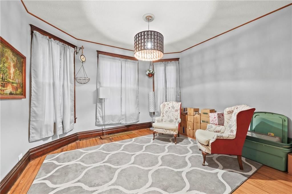 406 S Russell Street — photo 14