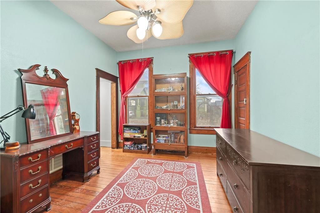 406 S Russell Street — photo 17