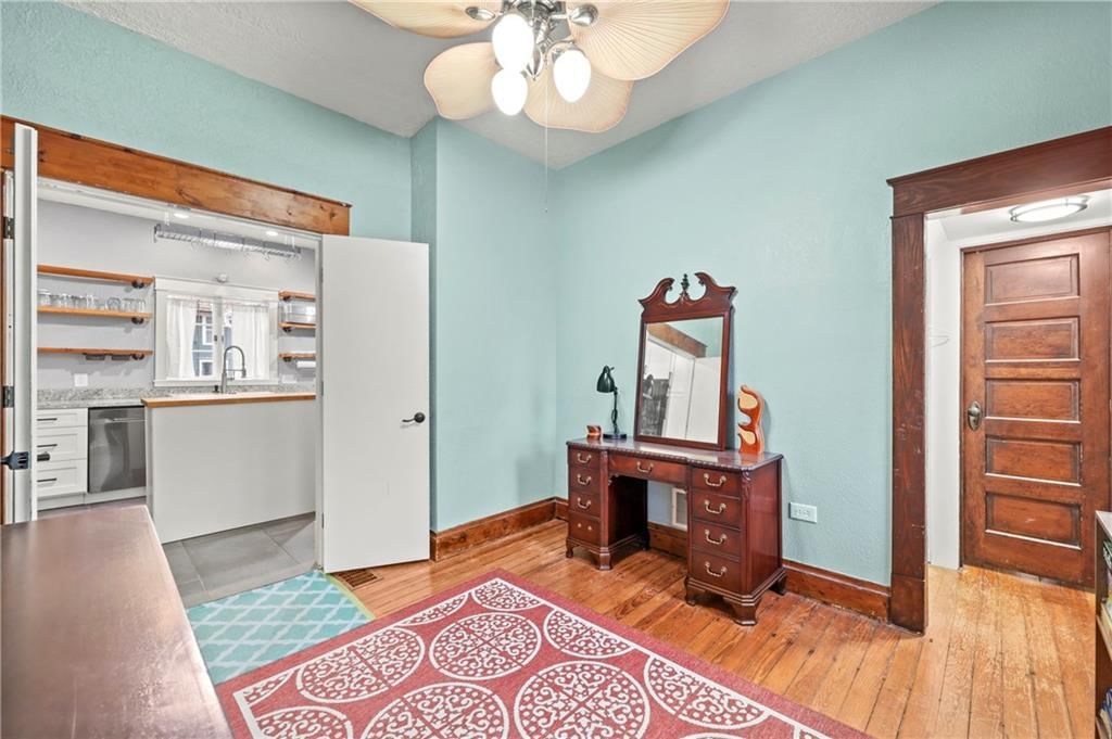 406 S Russell Street — photo 18