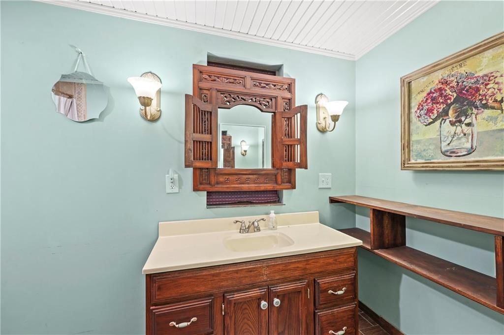 406 S Russell Street — photo 19