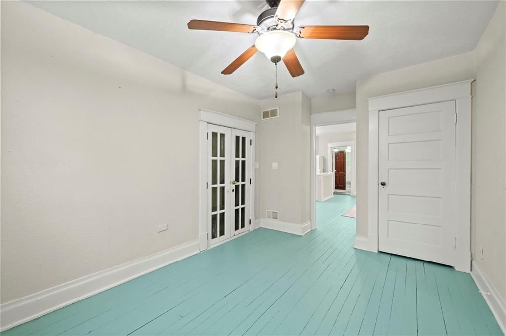 406 S Russell Street — photo 27