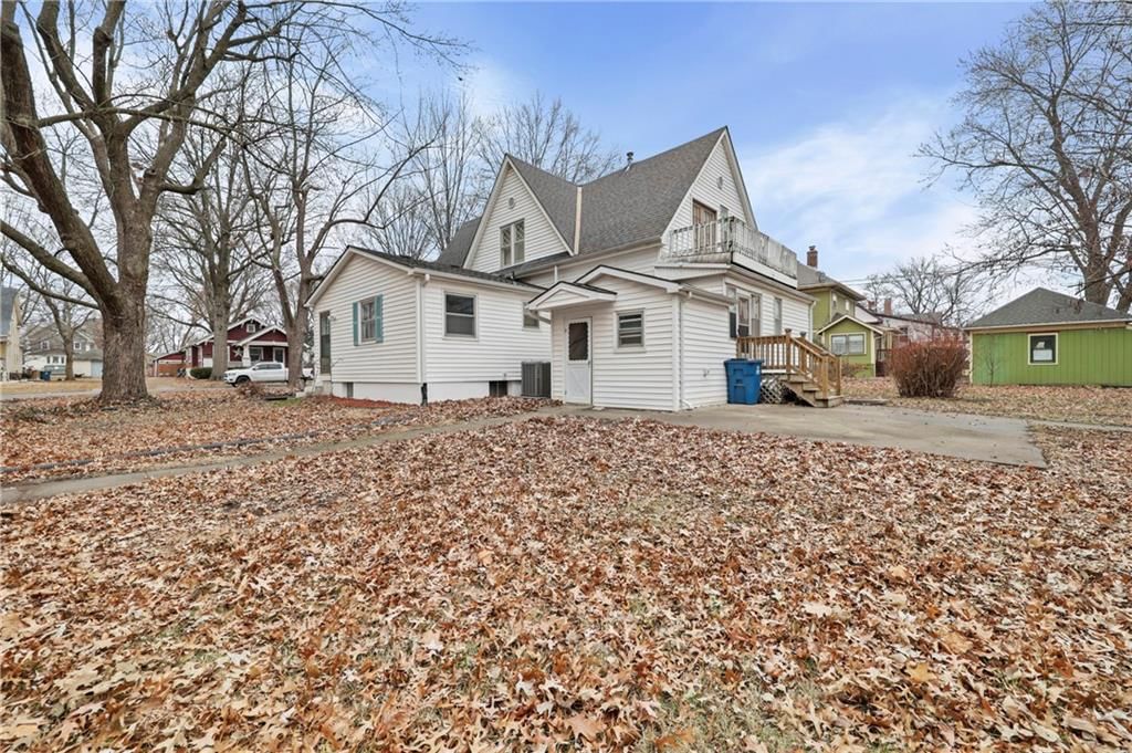 406 S Russell Street — photo 38