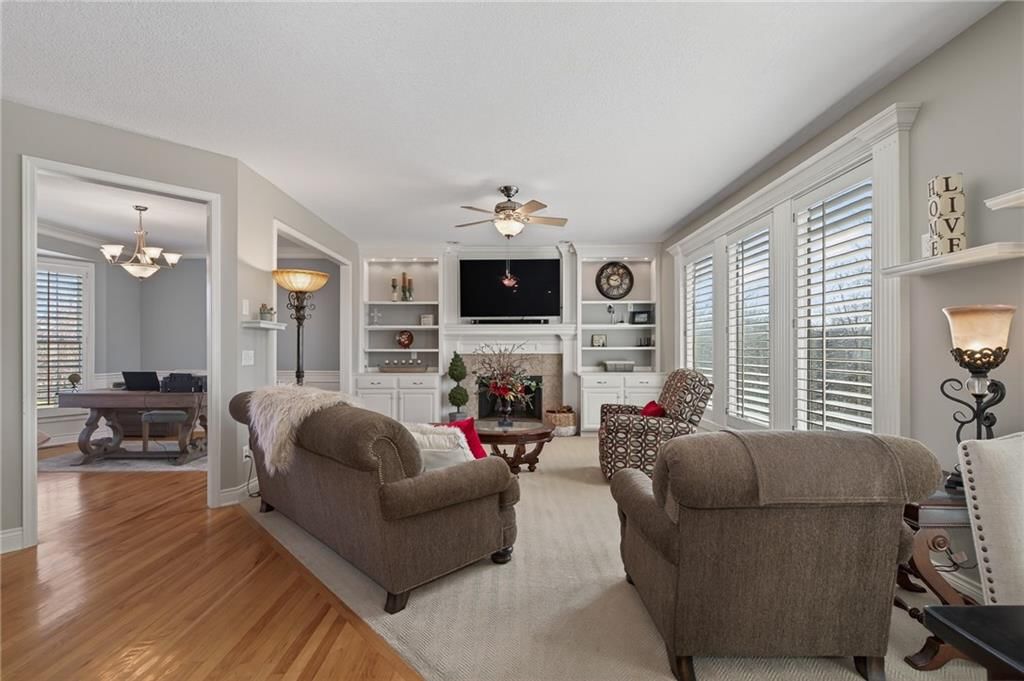 15230 Woodson Lane — photo 5