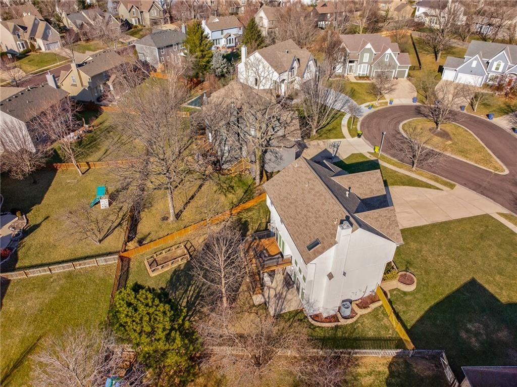 15230 Woodson Lane — photo 49