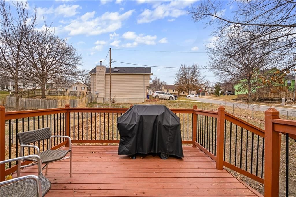 9402 W 48th Terrace — photo 31