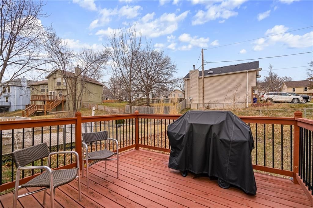 9402 W 48th Terrace — photo 32