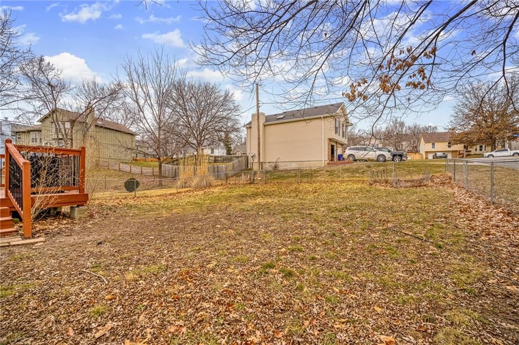 9402 W 48th Terrace — photo 34