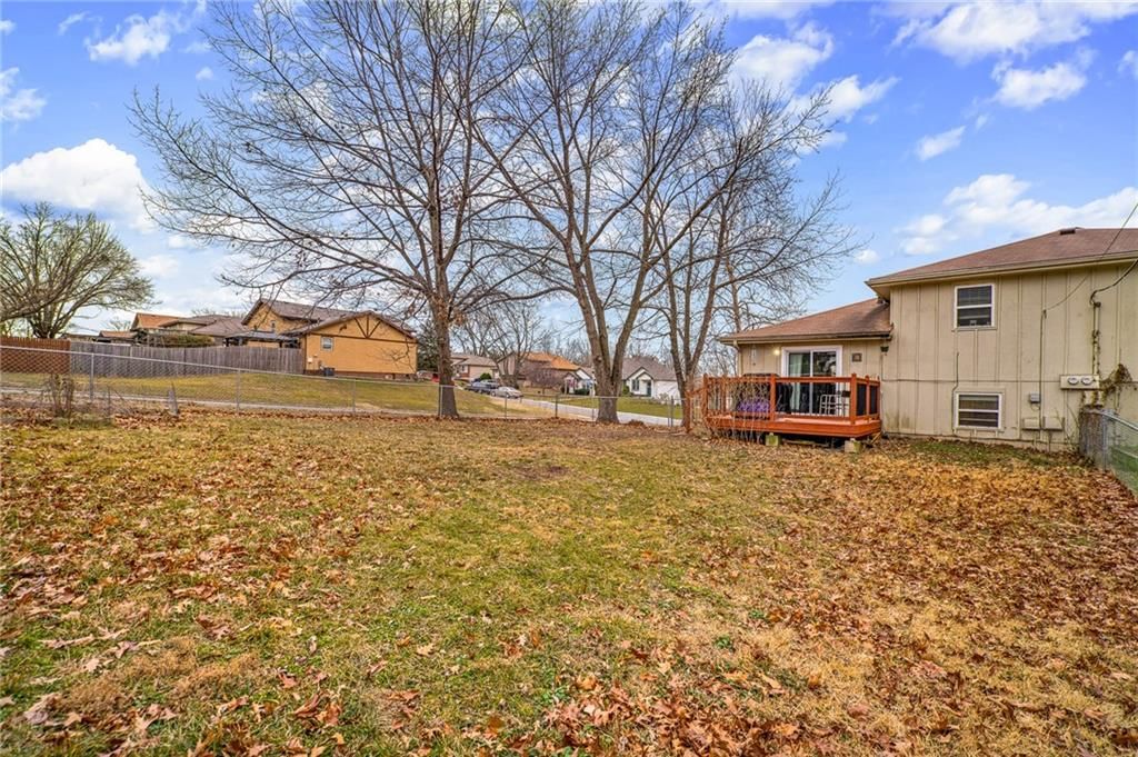 9402 W 48th Terrace — photo 36