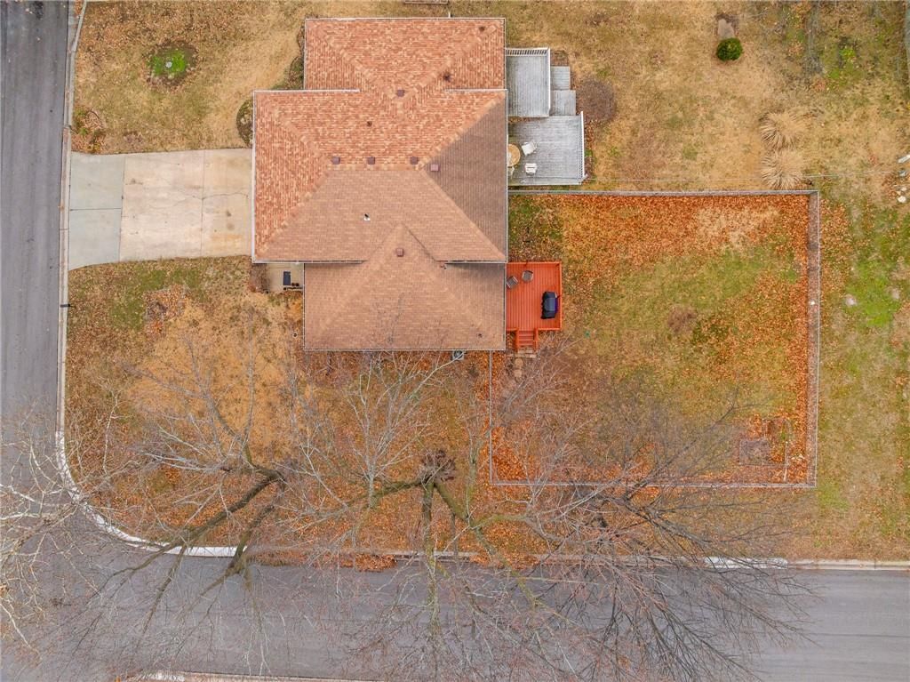 9402 W 48th Terrace — photo 37